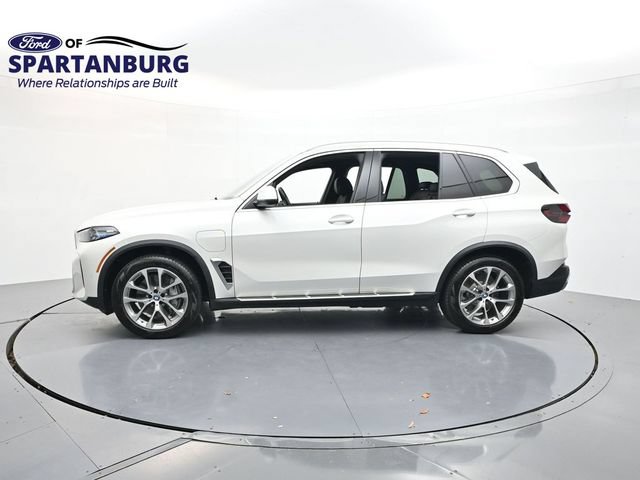 Used 2025 BMW X5 xDrive50e AWD/4WD image 4