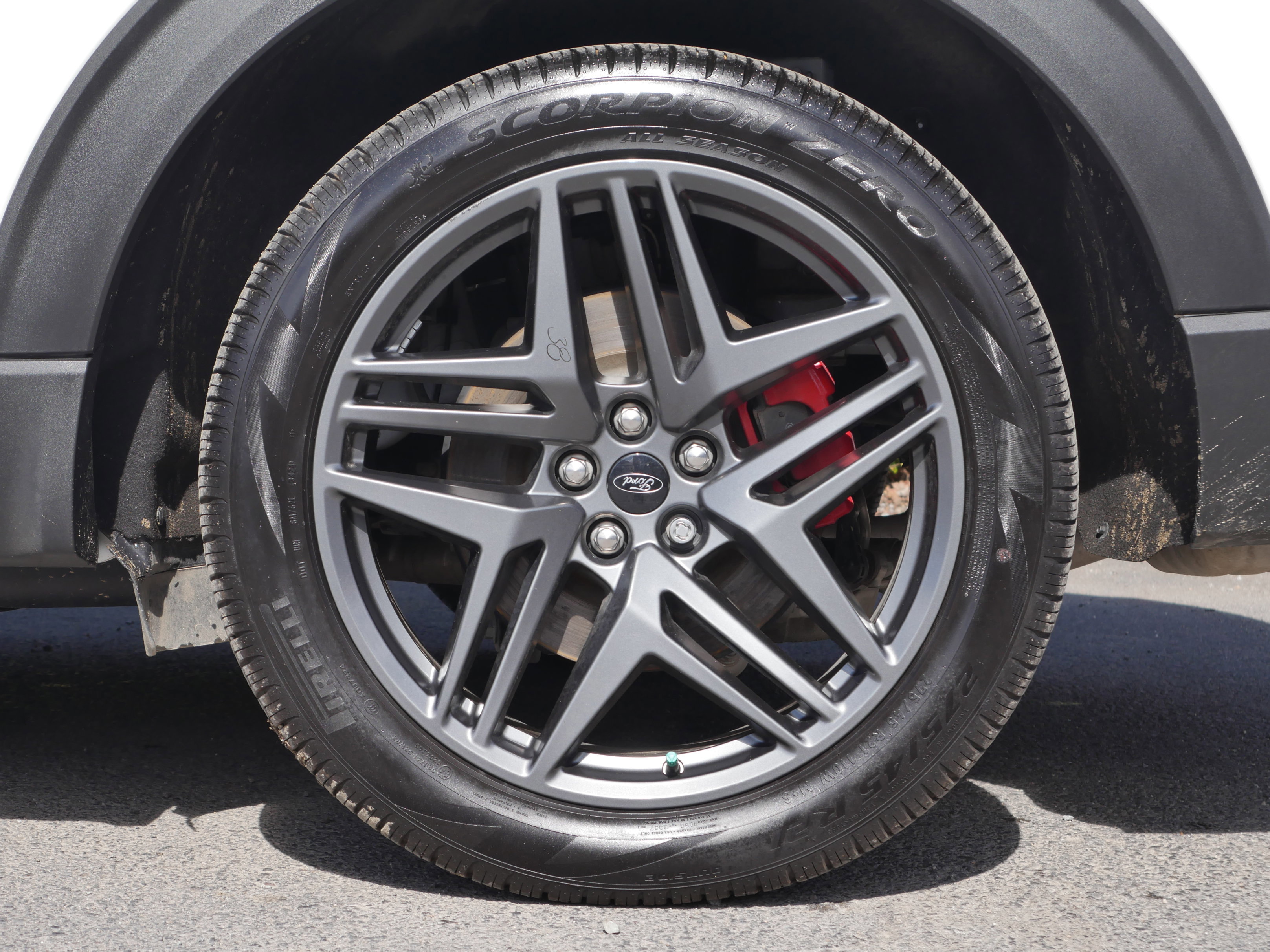 Certified 2025 Ford Explorer ST image 28