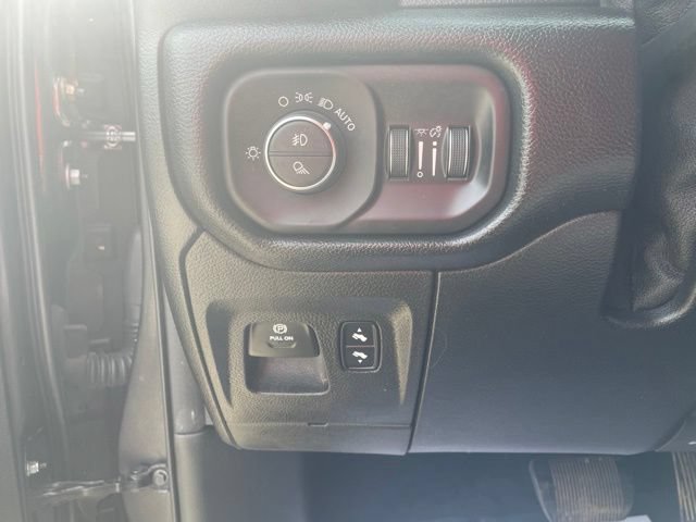 Used 2020 RAM 1500 Laramie w/ Sport Appearance Package AWD/4WD image 11