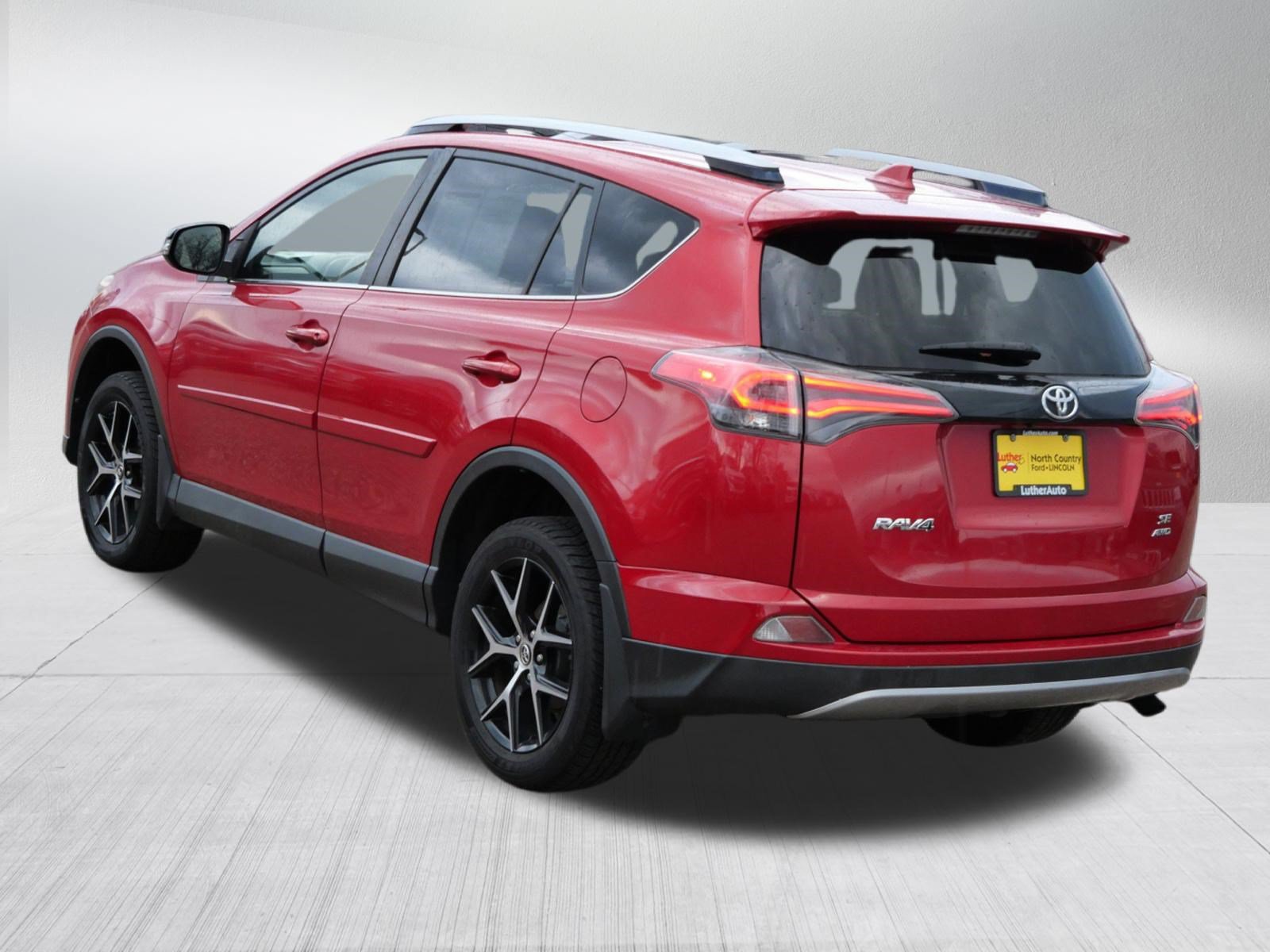 Used 2017 Toyota RAV4 SE w/ Power Special Value Package AWD/4WD image 5