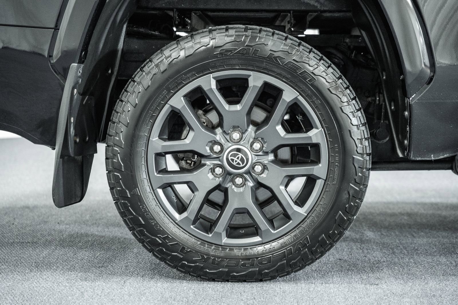 Used 2023 Toyota Tundra Platinum image 18