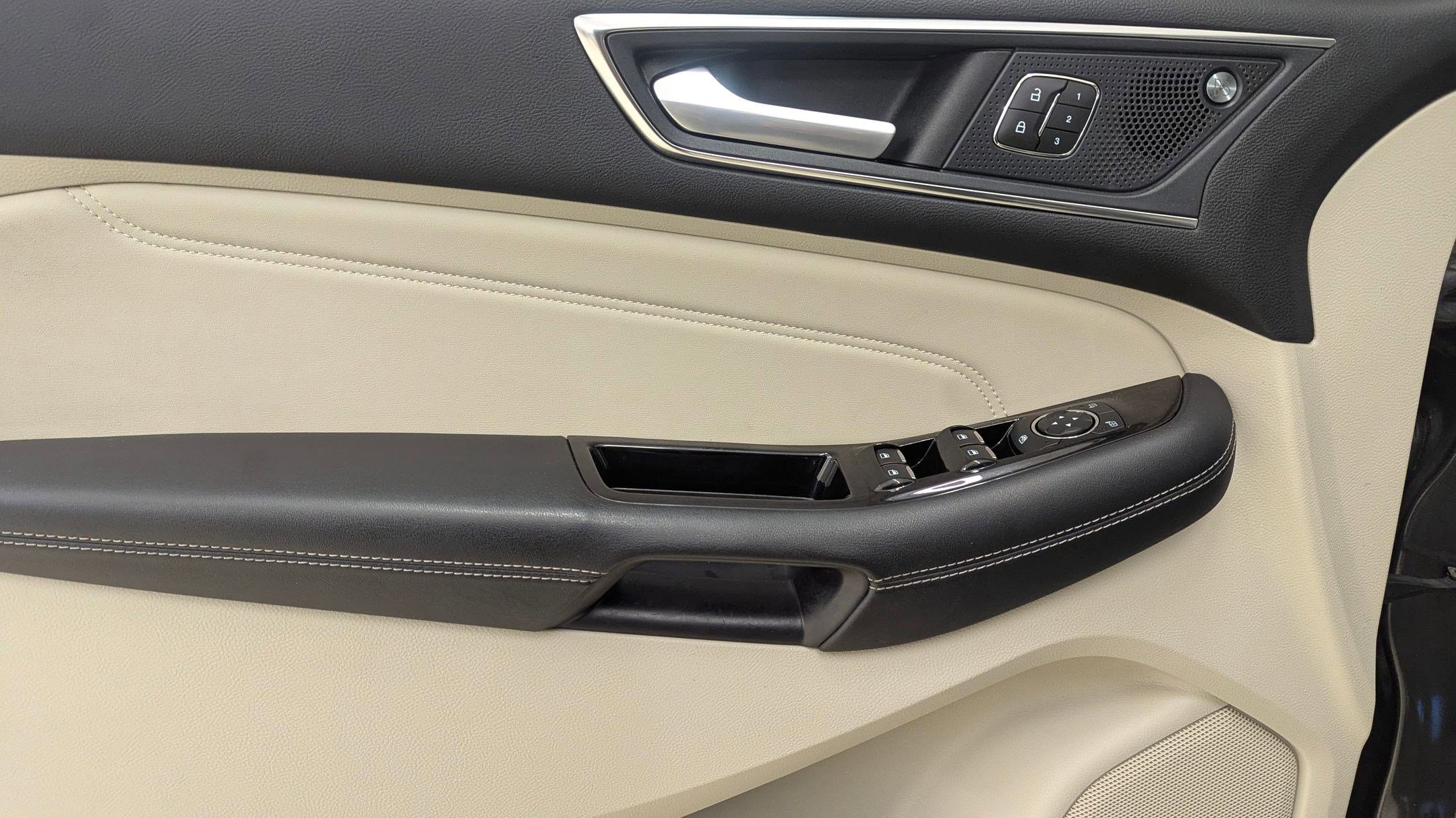 Certified 2019 Ford Edge Titanium image 12