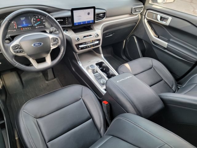 Certified 2023 Ford Explorer XLT w/ Equipment Group 202A AWD/4WD image 39