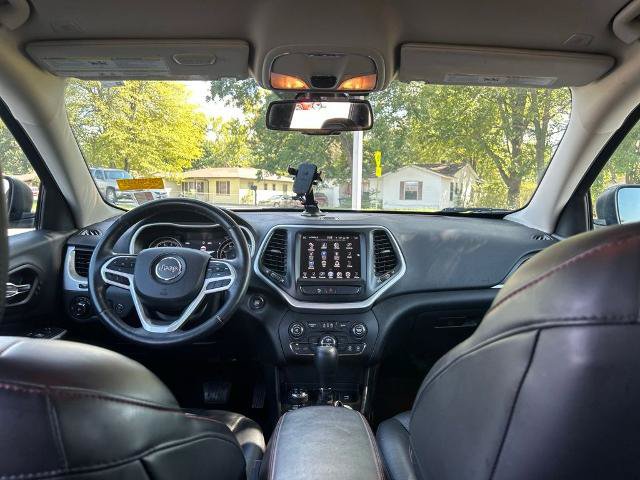 Used 2018 Jeep Cherokee Trailhawk w/ Quick Order Package 27L AWD/4WD image 31