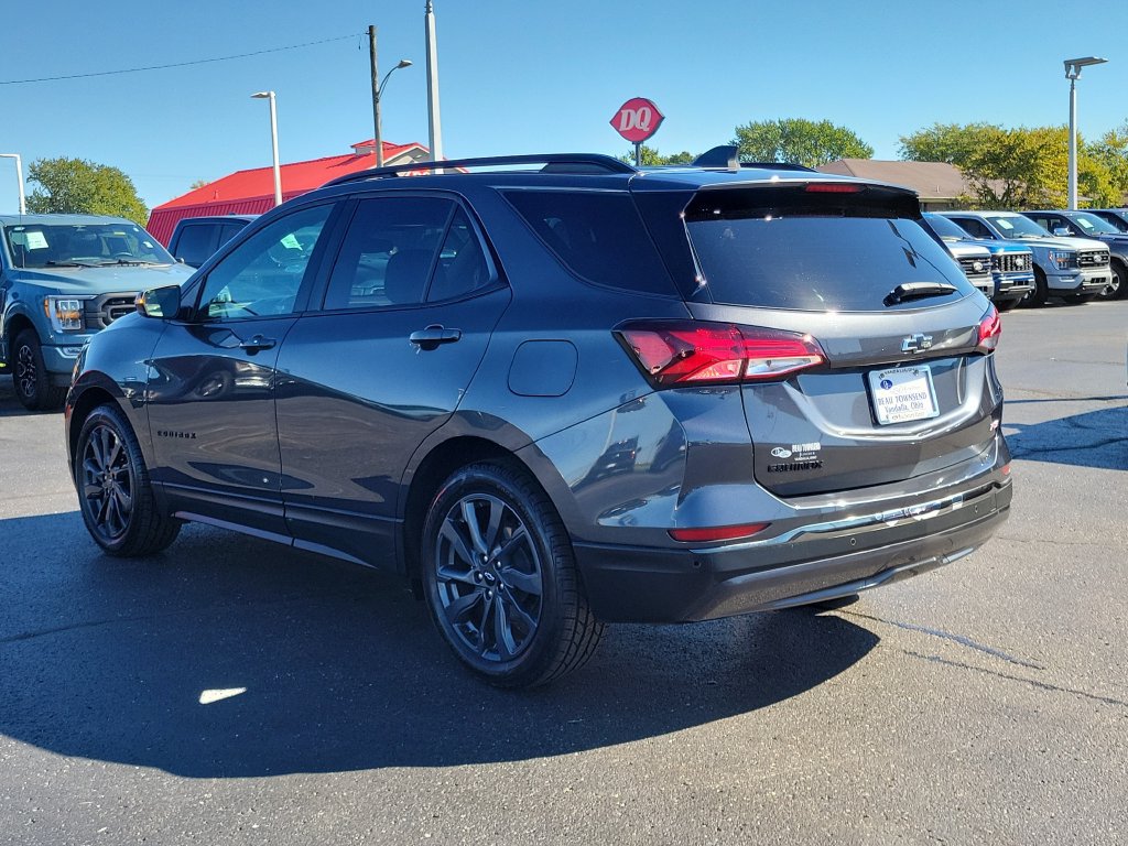 Used 2022 Chevrolet Equinox RS w/ RS Leather Package FWD image 6
