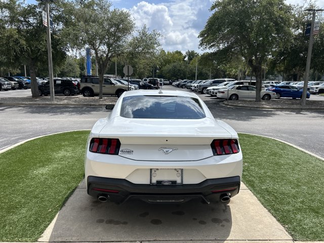 Certified 2024 Ford Mustang Coupe RWD image 6