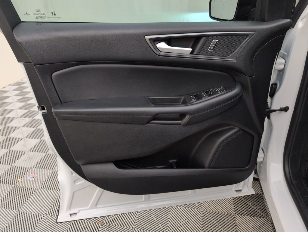Certified 2021 Ford Edge SE image 29