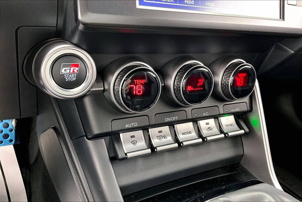 Used 2024 Toyota GR86 Premium image 30