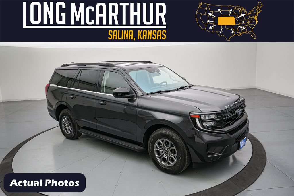 Certified 2025 Ford Expedition Active AWD/4WD image 1