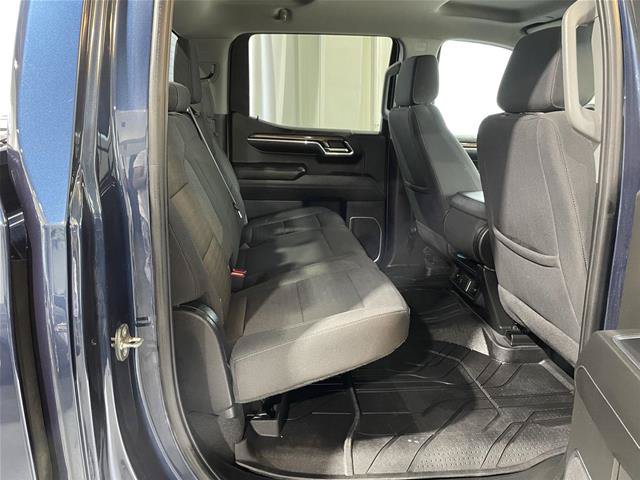 Used 2022 Chevrolet Silverado 1500 LT AWD/4WD image 27