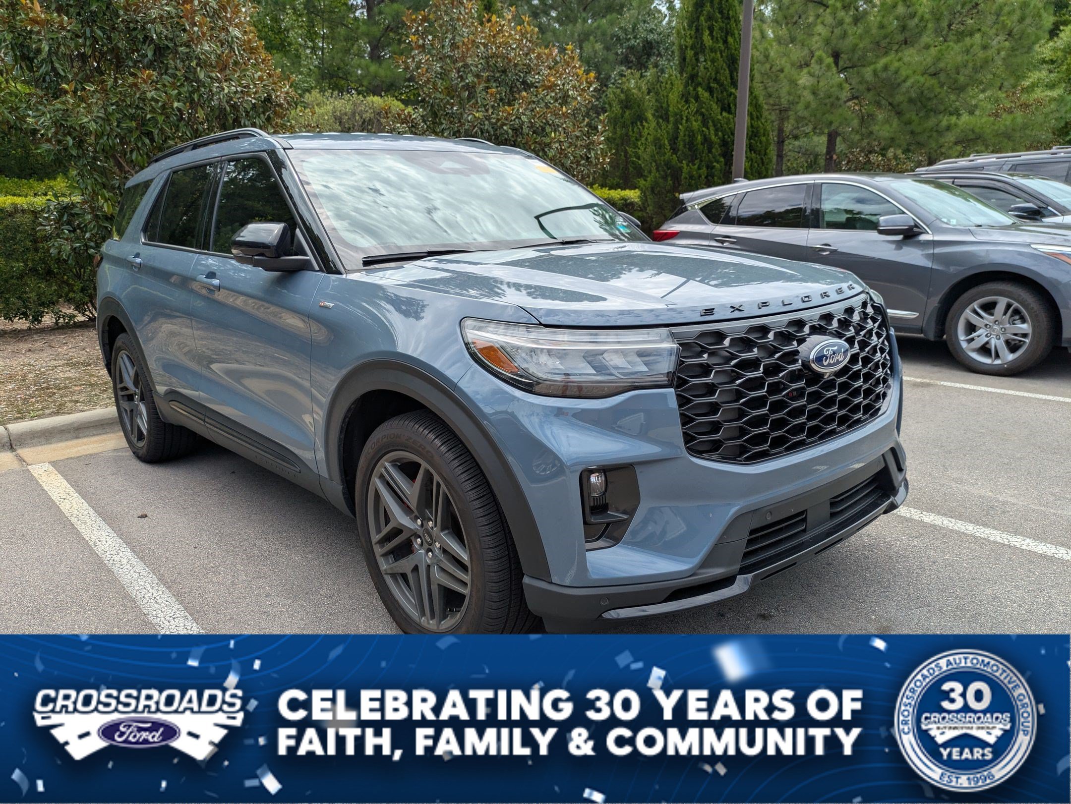 Certified 2025 Ford Explorer ST-Line w/ Premium Package AWD/4WD image 1