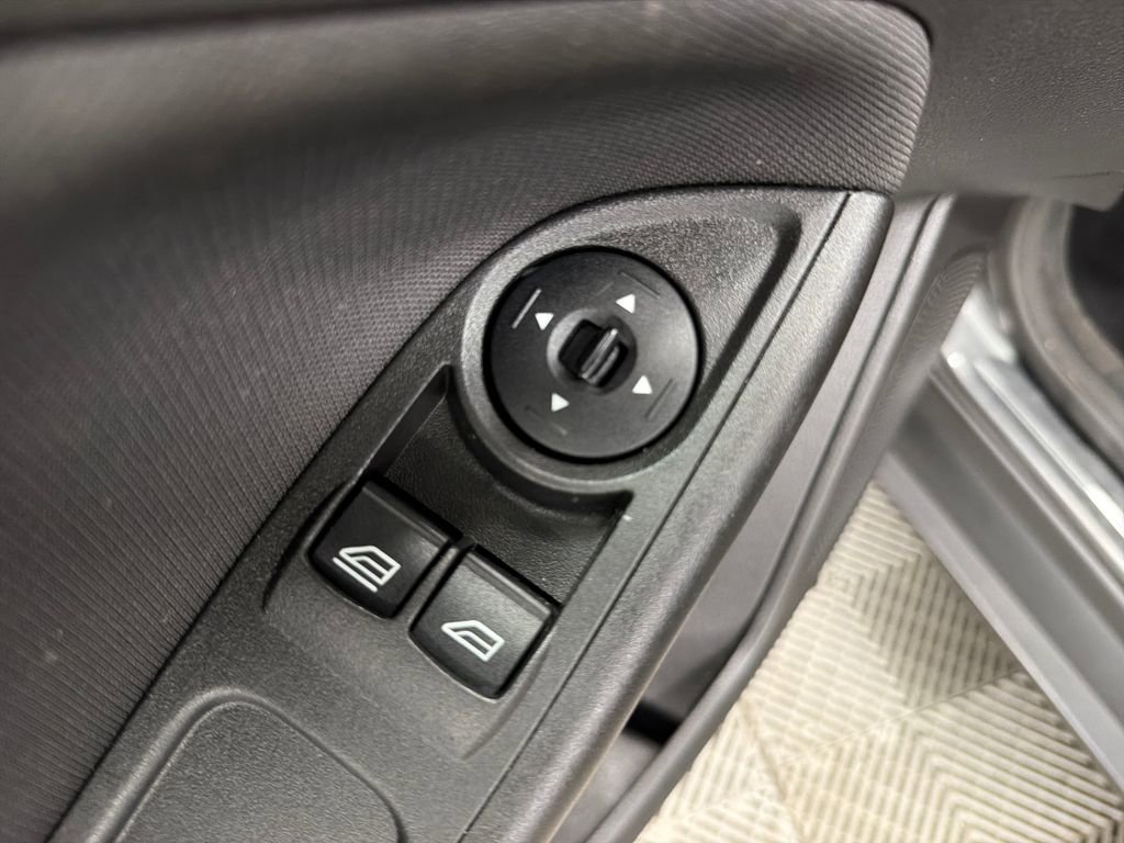 Certified 2018 Ford Focus S FWD image 17