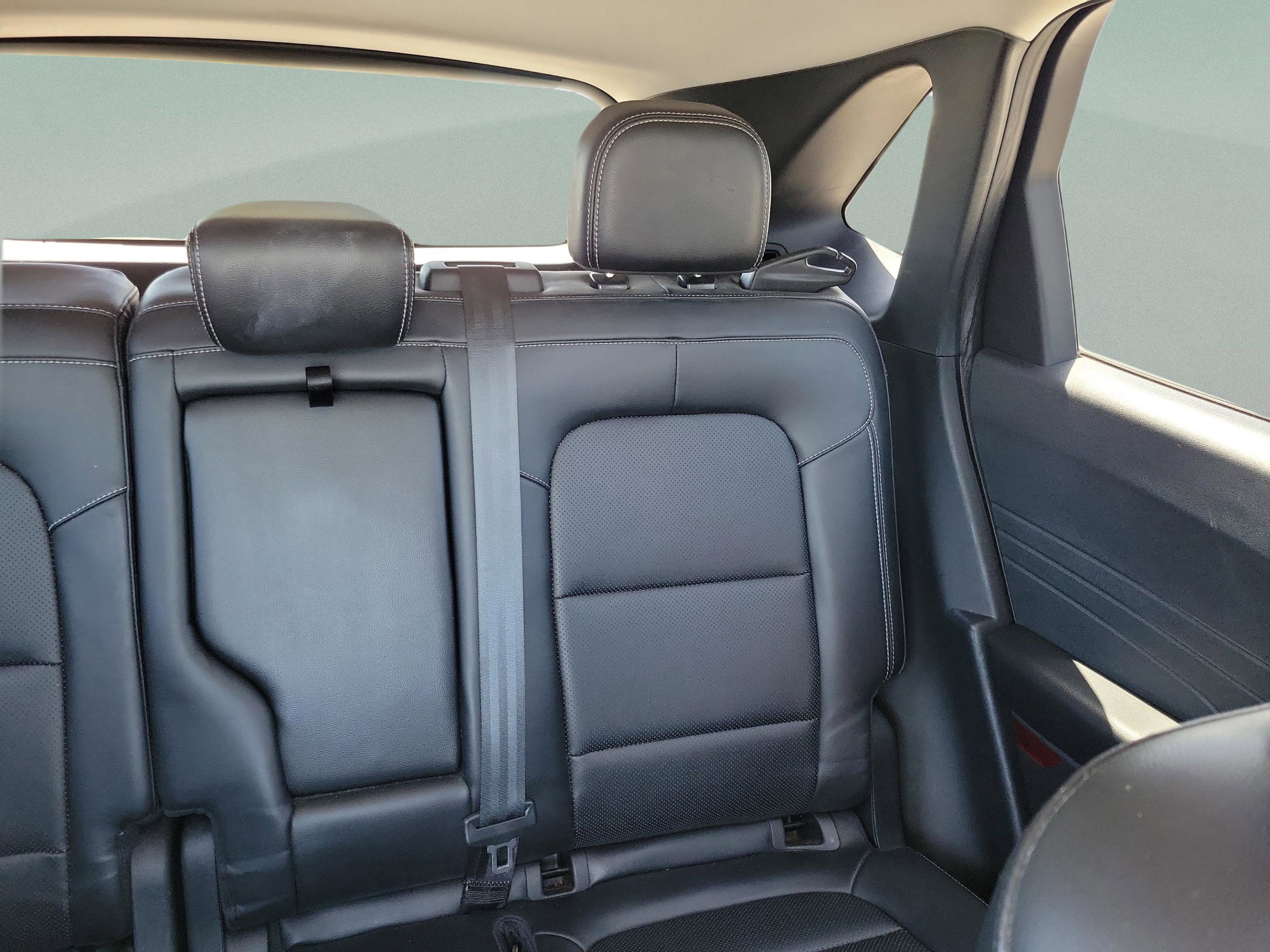 Certified 2021 Ford Escape SEL AWD/4WD image 10