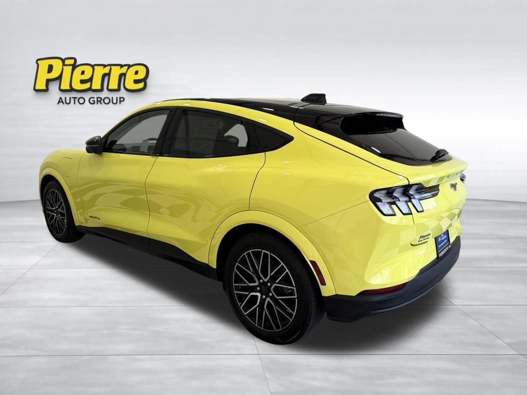 Certified 2025 Ford Mustang Mach-E Premium AWD/4WD image 5