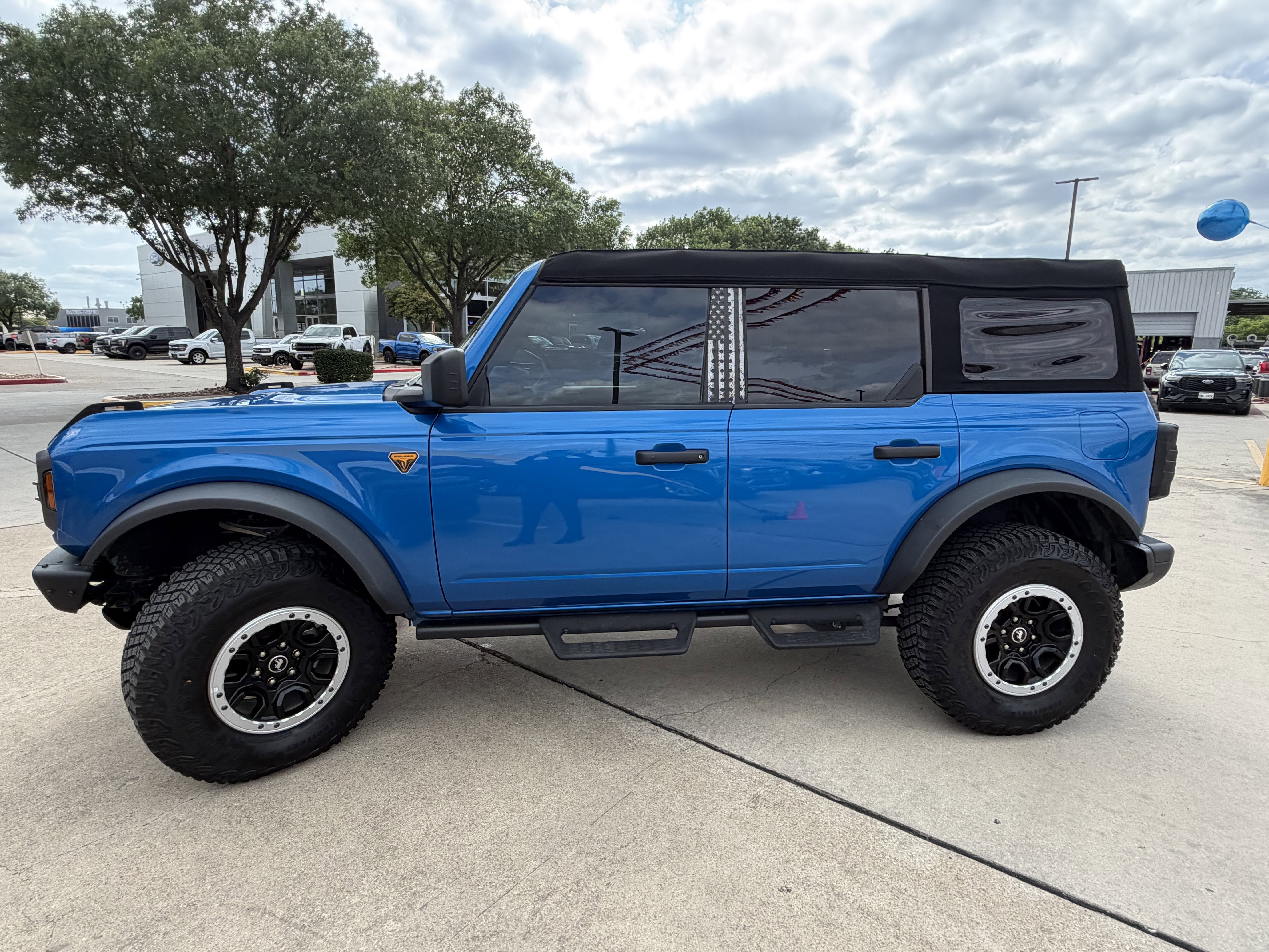 Certified 2024 Ford Bronco Badlands w/ Sasquatch Package AWD/4WD image 10