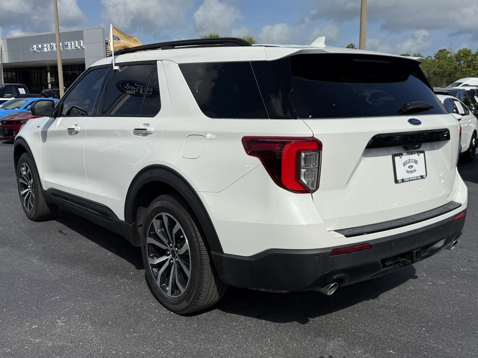 Certified 2022 Ford Explorer ST-Line w/ Class IV Trailer Tow Package RWD image 6