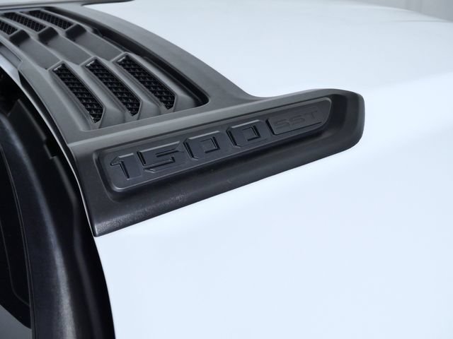 Used 2025 RAM 1500 Laramie w/ Sport Appearance Package AWD/4WD image 7