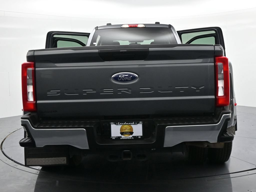 Certified 2025 Ford F350 XLT AWD/4WD image 26