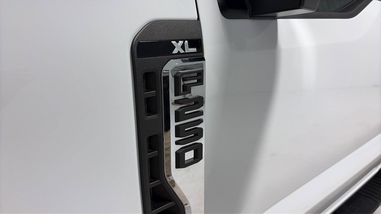 Certified 2026 Ford F250 XL w/ XL Chrome Package AWD/4WD image 30
