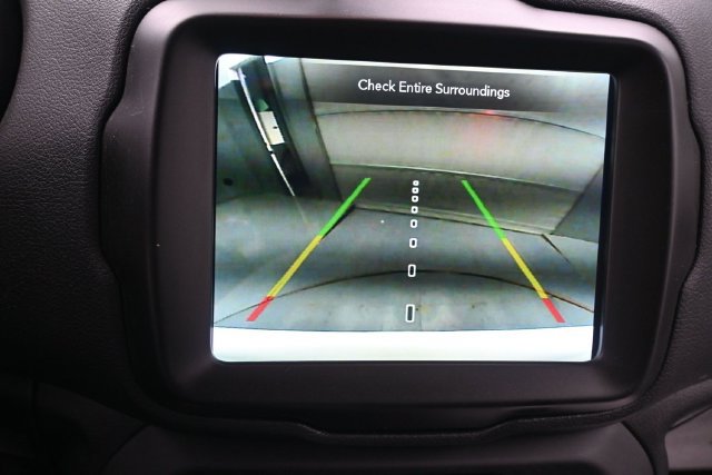 Used 2023 Jeep Renegade Latitude AWD/4WD image 12