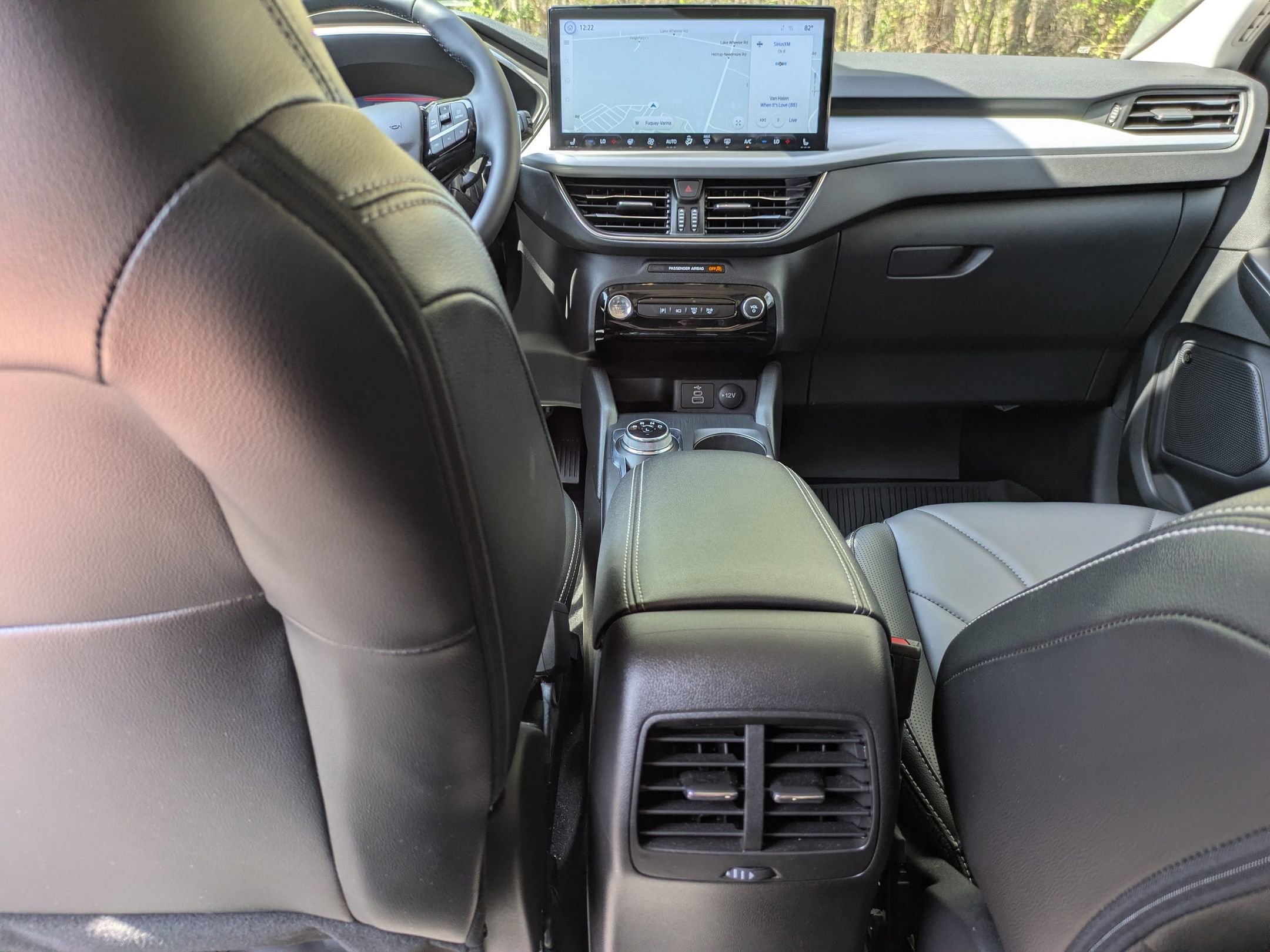 Certified 2025 Ford Escape SE w/ PHEV Premium Package image 31