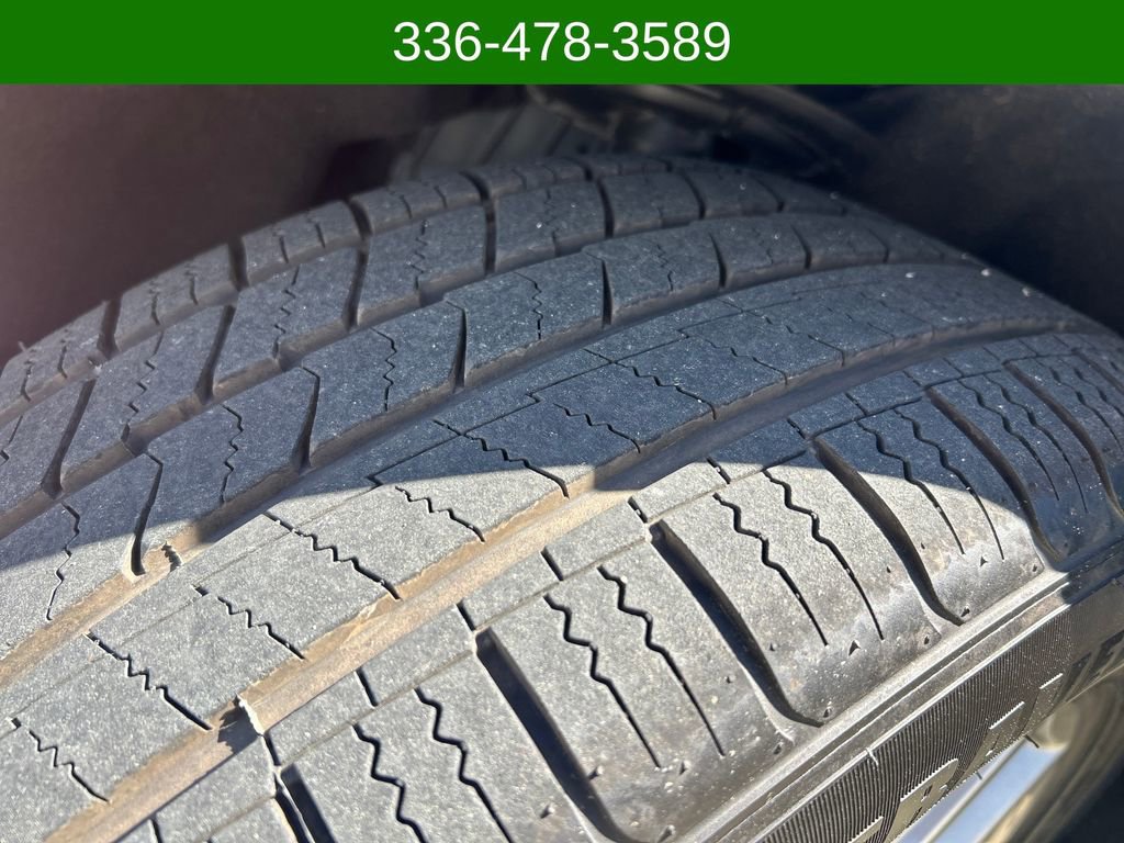 Certified 2022 Ford Explorer XLT w/ Equipment Group 202A image 28