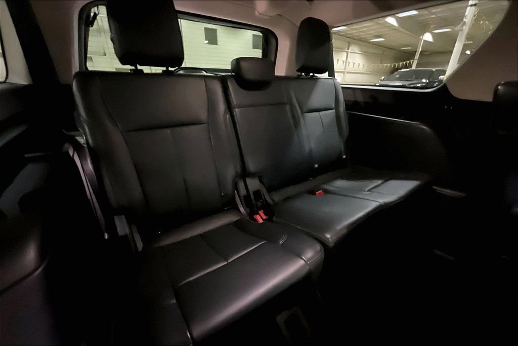 Certified 2024 Ford Expedition Max XLT image 26