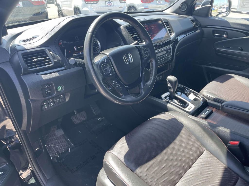 Used 2018 Honda Ridgeline Black Edition image 8