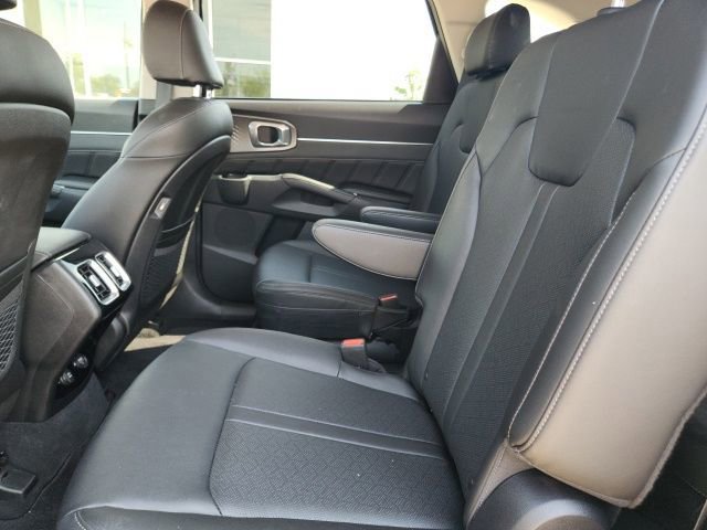 Used 2022 Kia Sorento SX image 19