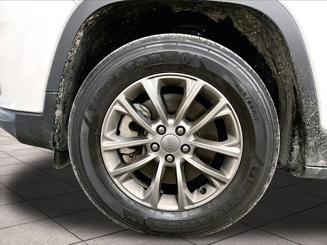 Used 2021 Jeep Cherokee Latitude Lux w/ Sun & Sound Group AWD/4WD image 8