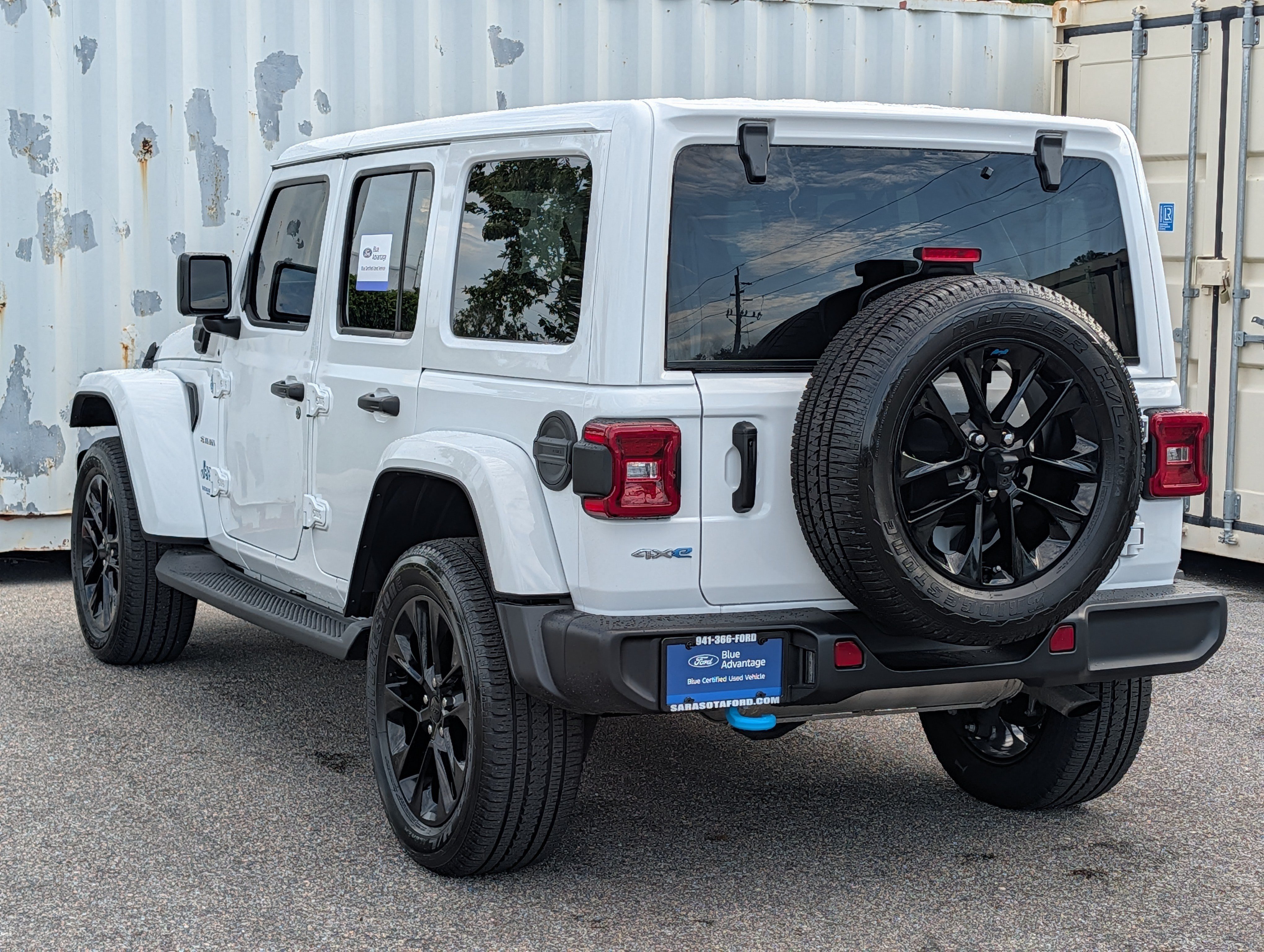 Used 2022 Jeep Wrangler Unlimited Sahara w/ Cold Weather Group AWD/4WD image 7