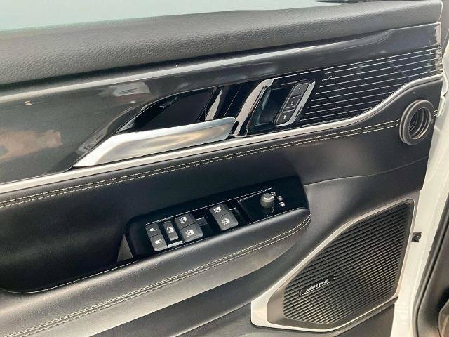 Used 2023 Jeep Wagoneer 4WD w/ Premium Group I image 15