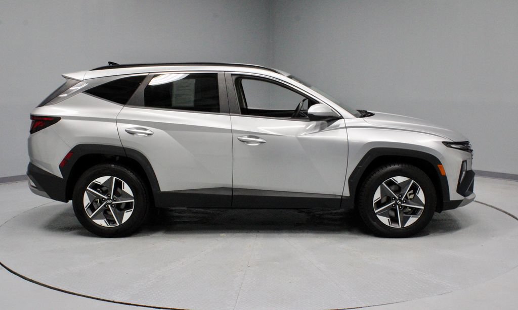 Used 2025 Hyundai Tucson SEL AWD/4WD image 5