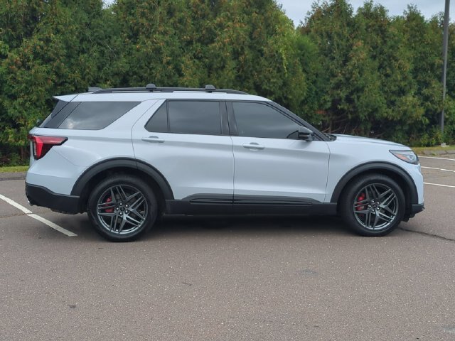 Certified 2026 Ford Explorer ST w/ Sun And Sound Package AWD/4WD image 2