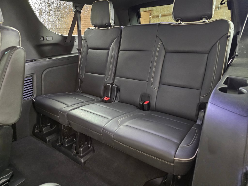 Used 2024 GMC Yukon XL SLT w/ SLT Luxury Package AWD/4WD image 21