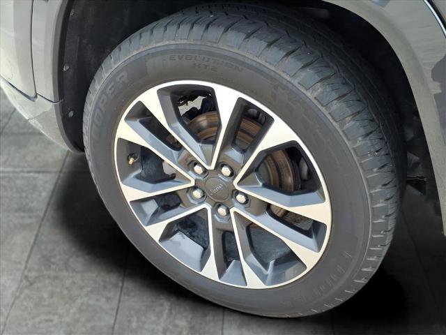 Used 2023 Jeep Grand Cherokee Overland image 9