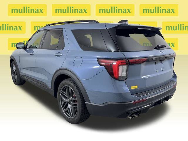 Certified 2025 Ford Explorer ST image 3