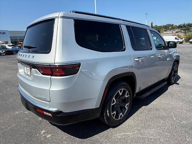 Used 2024 Jeep Wagoneer Series III AWD/4WD image 7