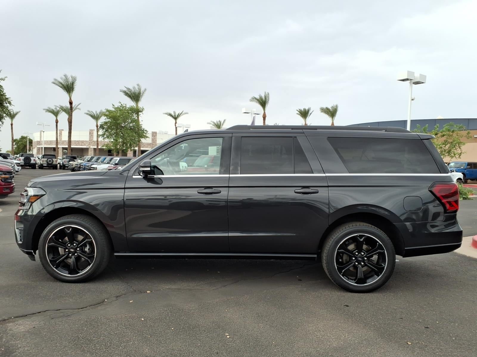Certified 2023 Ford Expedition Max Limited AWD/4WD image 7