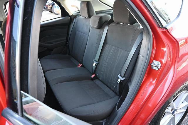 Certified 2018 Ford Focus SE image 23