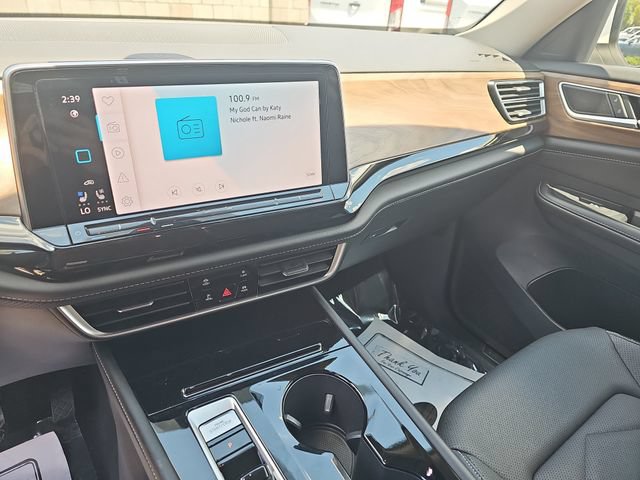 Used 2024 Volkswagen Atlas SE FWD image 23