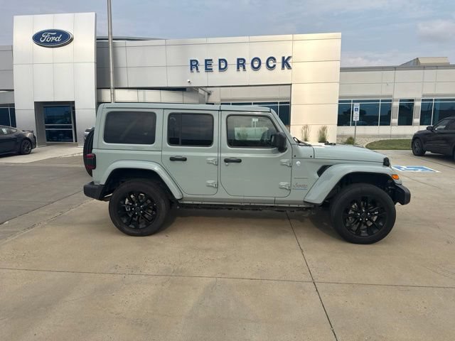 Used 2024 Jeep Wrangler Unlimited Sahara AWD/4WD image 2