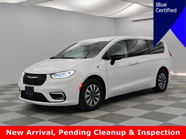 Used 2024 Chrysler Pacifica Limited