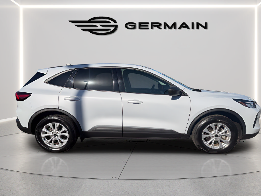 Certified 2025 Ford Escape Active AWD/4WD image 9