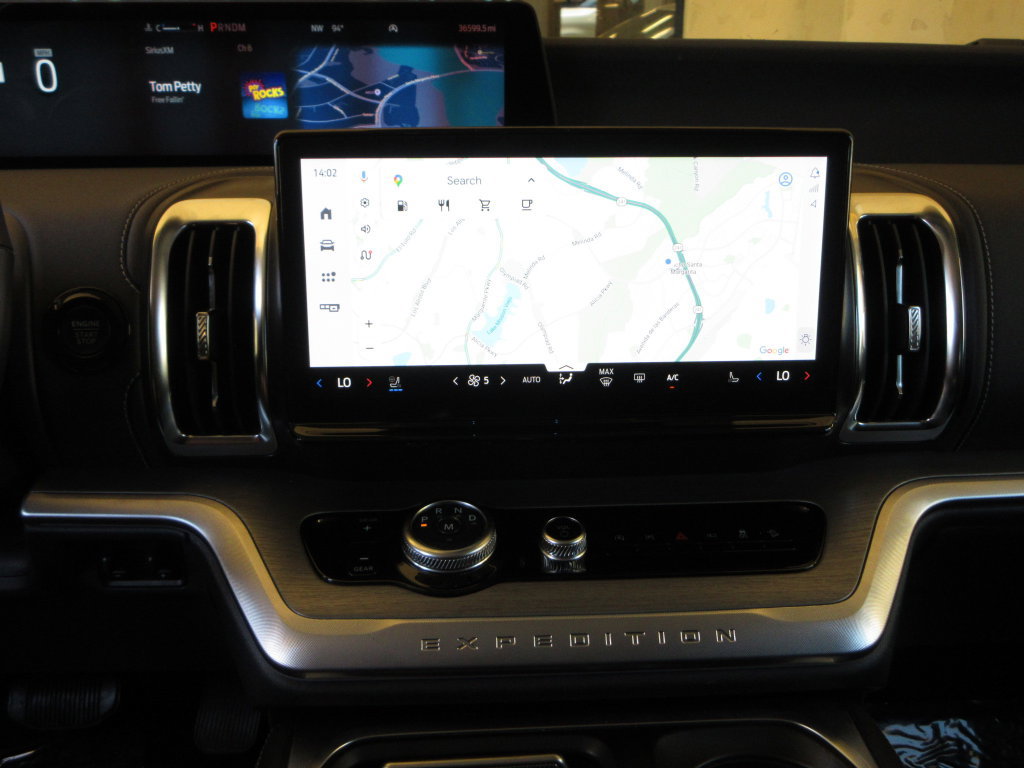 Certified 2025 Ford Expedition Max Platinum AWD/4WD image 16