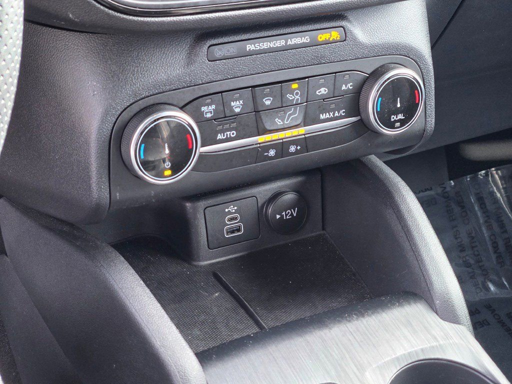 Certified 2025 Ford Escape ST-Line image 25