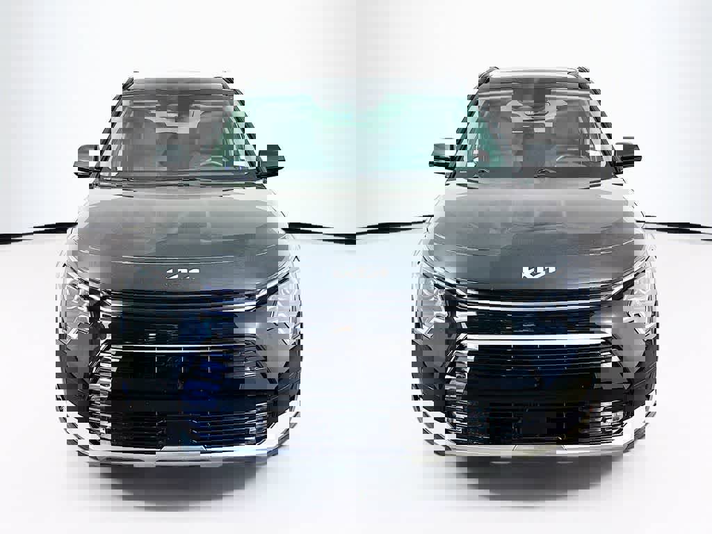 Used 2024 Kia Niro EX Touring image 8