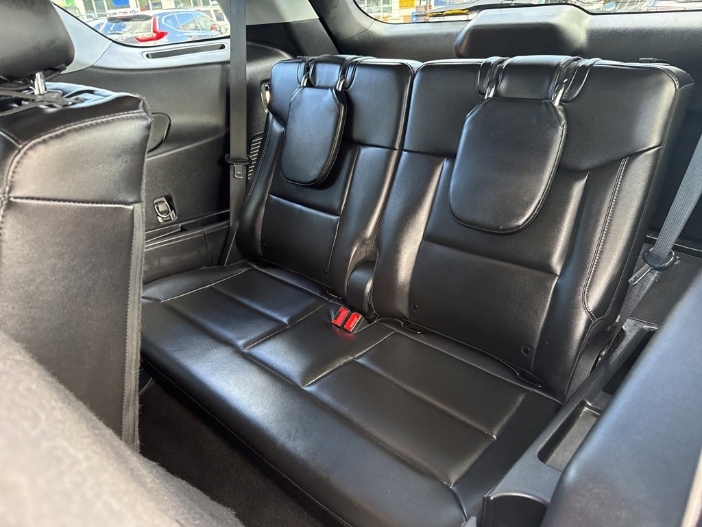 Certified 2022 Ford Explorer XLT w/ Equipment Group 202A image 24