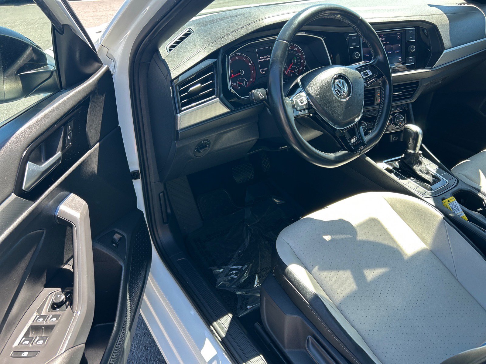 Used 2019 Volkswagen Jetta R-Line FWD image 6