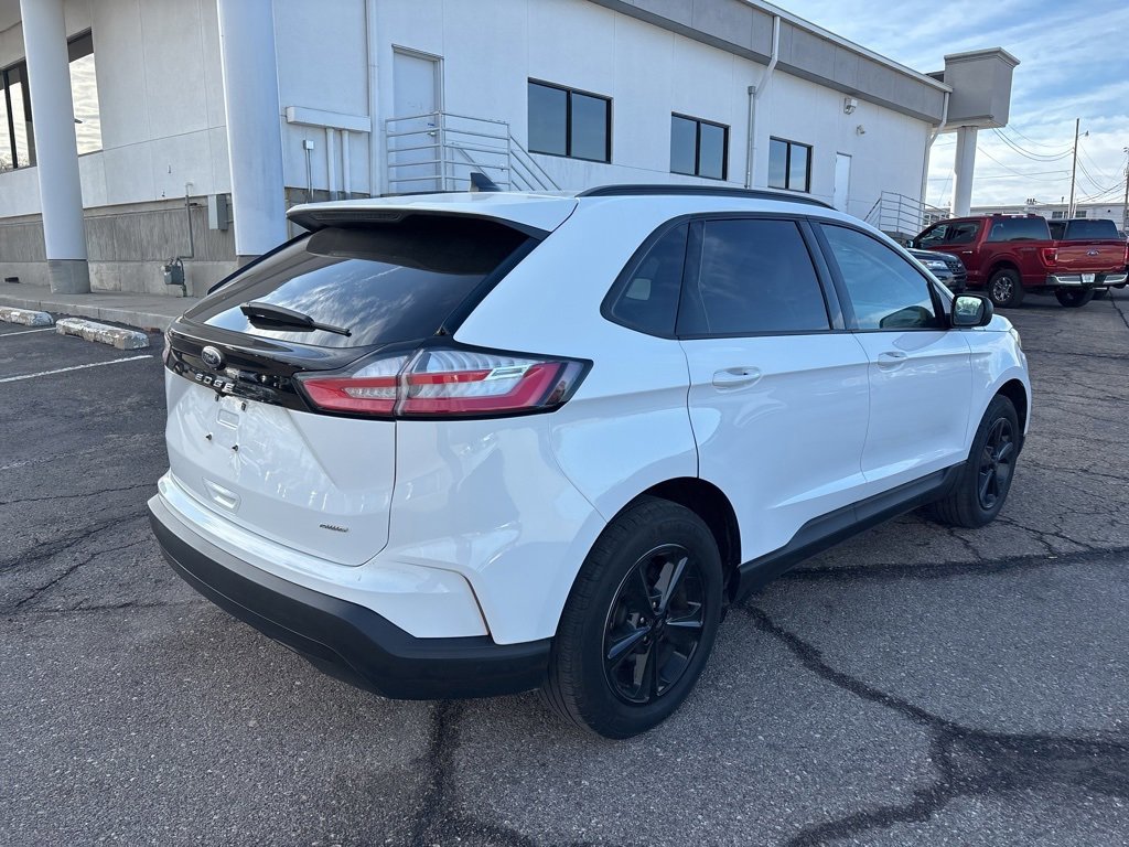 Certified 2024 Ford Edge SE image 4